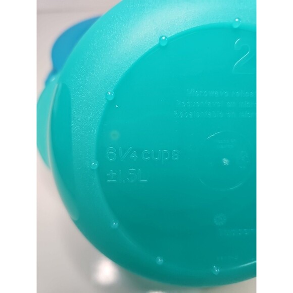 Tupperware Set of 2 Crystalwave Round Microwave Container With Spout New Display - Picture 4 of 6